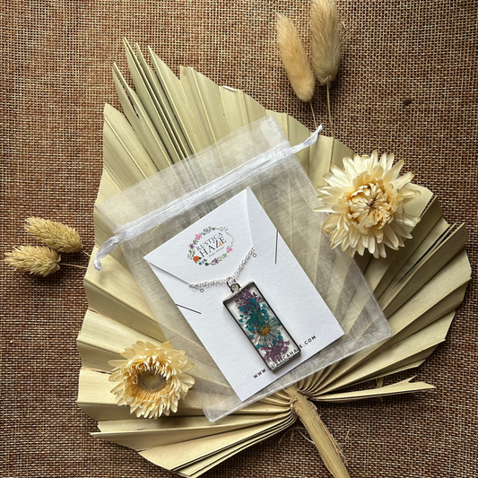 Rectangle Pendant Pressed Flower Necklace
