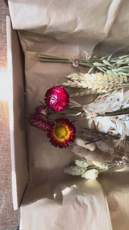 Half Moon Dried Wreath Kit – Make Your Own